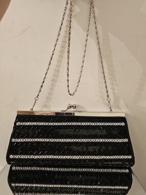 Evening Black Sequined Chain Clutch
